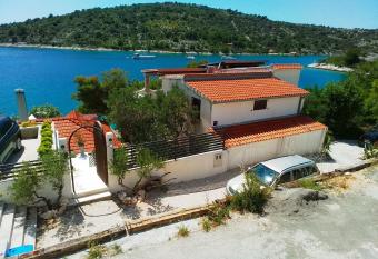 Apartments by the sea Sevid, Trogir - 21468 has Balcony rooms