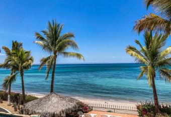  has rooms with a private hot tub