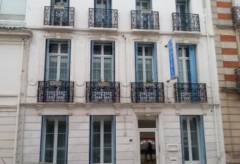 H  tel Emilie has Balcony rooms