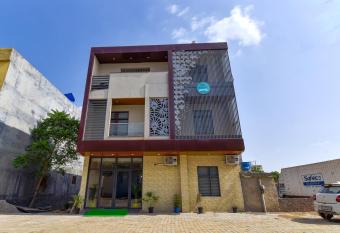 Hotel Bilaspur Pride has Smoking/Balcony rooms