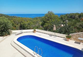 Las Brisas Port des Canonge has Balcony rooms