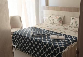 Blue Mans Rooms has Balcony rooms