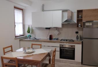 Casa Alessandra has Balcony rooms