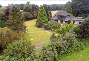 Landhaus im Hamburger S  den has Balcony rooms