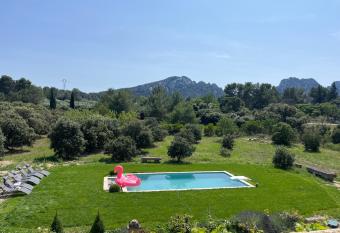 Chambre d h  te au c  ur de la Provence Eygalieres has Balcony rooms