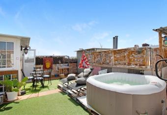 Casa Siryo has Balcony rooms