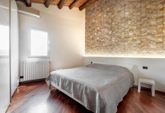 Domus Heraea allows 18 year olds to book a room