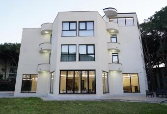 The Honeycomb Boutique Hotel allows 18 year olds to book a room