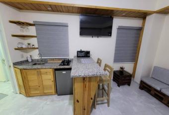 Mono ambiente en el centro de la ciudad allows 18 year olds to book a room