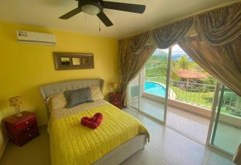 Villa bosquemar has Balcony rooms
