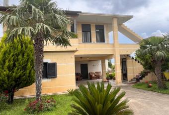 Feriz Vukaj has Smoking/Balcony rooms