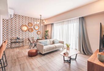 Breakfast Included at Regatta Living 804 has Balcony rooms