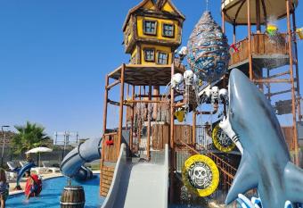 Blue Lagoon Holiday Apartments in Caesar Blue Resort with Fitness center allows 18 year olds to book a room