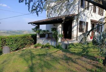 Ca  d Baloc has Balcony rooms