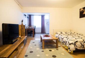 Studio Central    Dacul    allows 18 year olds to book a room