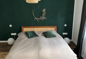 MON Bijou 2 Schlafzimmer has Balcony rooms