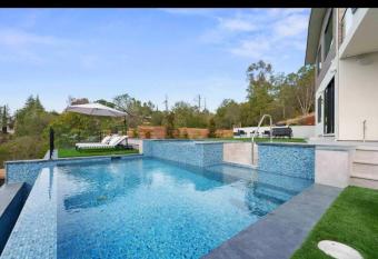 Stunning Retreat Modern Home has Balcony rooms