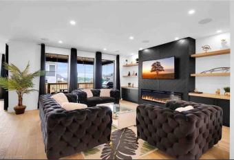 Brand New Modern Luxury Villa with 5 bedrooms allows 18 year olds to book a room