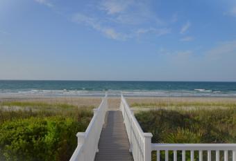 Oceanfront vacation property - West has Balcony rooms
