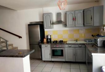 O  cigales has Balcony rooms