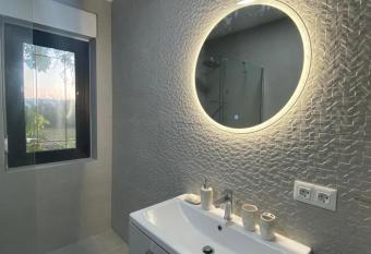 White House Ljubu  ki allows 18 year olds to book a room