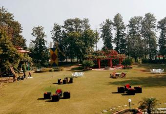 Loom Orchid Farm has Smoking/Balcony rooms