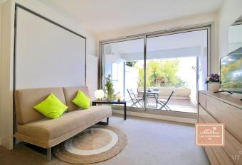 Le Titanic has Balcony rooms