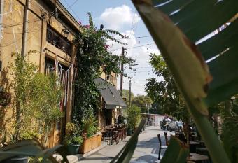 Sea shell Luxury four seasons life has Balcony rooms