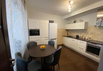 Vilnius city apartments has rooms with a private hot tub