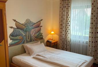 Hotel Schwarzw  lder Hof Achern allows 18 year olds to book a room