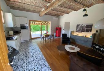 Paardenhuisje has Balcony rooms