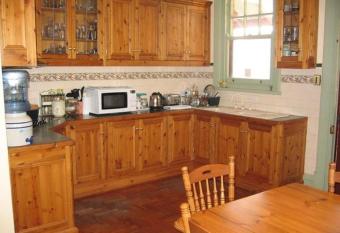 Vintage Chato has Balcony rooms