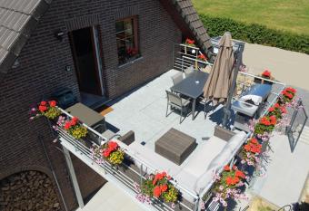 Le toit des Fagnes has Balcony rooms