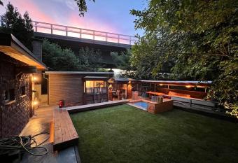 Waldhaus mit Sauna has Balcony rooms