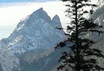 location Mirande 4 places has Balcony rooms