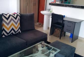 Apartment in Bamburi, Mwembeni (4th Avenue) allows 18 year olds to book a room