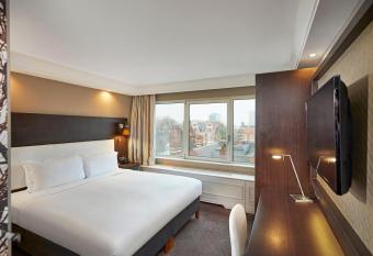 DoubleTree by Hilton London - Hyde Park has Balcony rooms