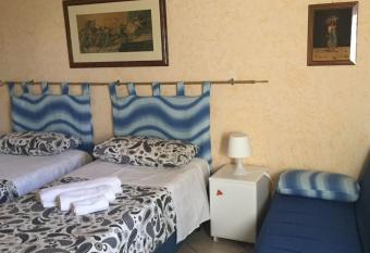 B&B Anfiteatro Campano has Balcony rooms