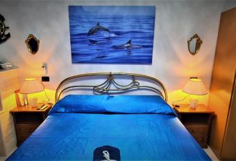 Sea and Blue Sky 5 has Balcony rooms