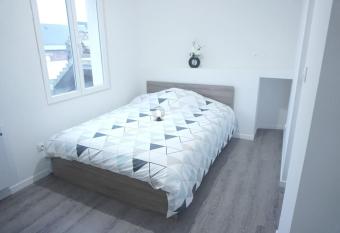 Appartement Cosy Centre Ville allows 18 year olds to book a room