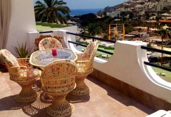 Most sunny days on Gran Canaria has Balcony rooms