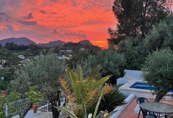 Villa Rios has Balcony rooms