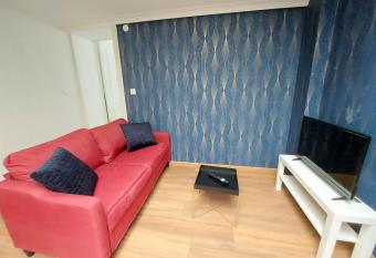    Appart 4 - Lun  ville centre    allows 18 year olds to book a room