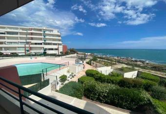 L Odyss  e Marine, vue unique sur la mer. has Balcony rooms