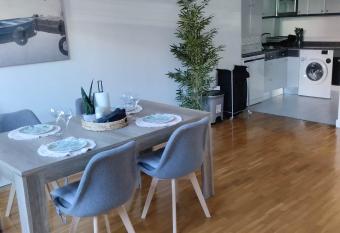 bonito piso zonas 1 5 del centro has Balcony rooms