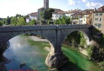 Hotel Roma has Balcony rooms
