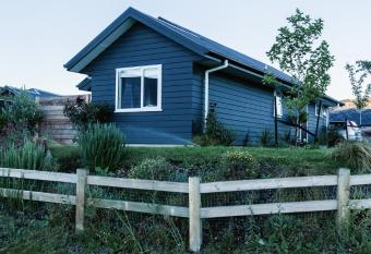 Lily&Rose Cottage has Balcony rooms