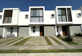 Modern Beautiful Condo has rooms with a private hot tub