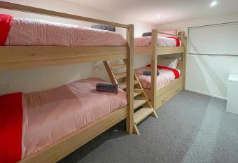 Frostwood has rooms with a private hot tub