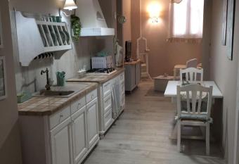 Emily house has Balcony rooms